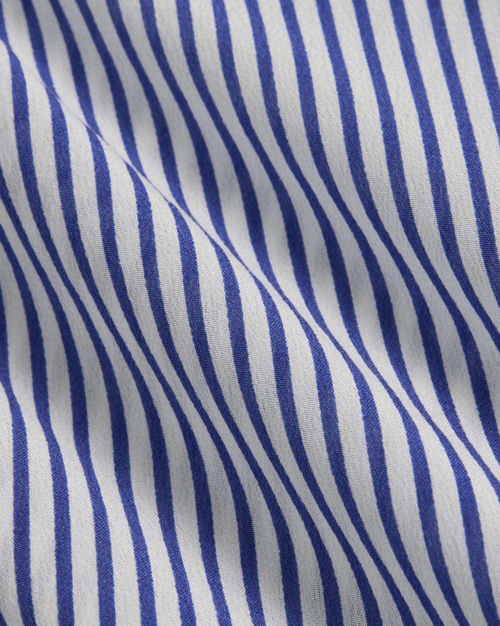 The Must-Have Shirt in Washable Silk | Blue / White