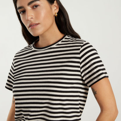 The Box-Cut Tee in Essential Cotton | Sandstone / Black | No Pocket