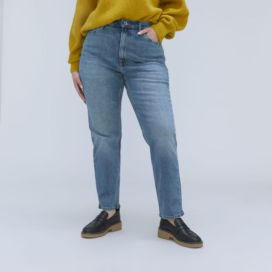 The Cheeky Hourglass Jean | Worn-In Mid Blue | 26.5" Inseam
