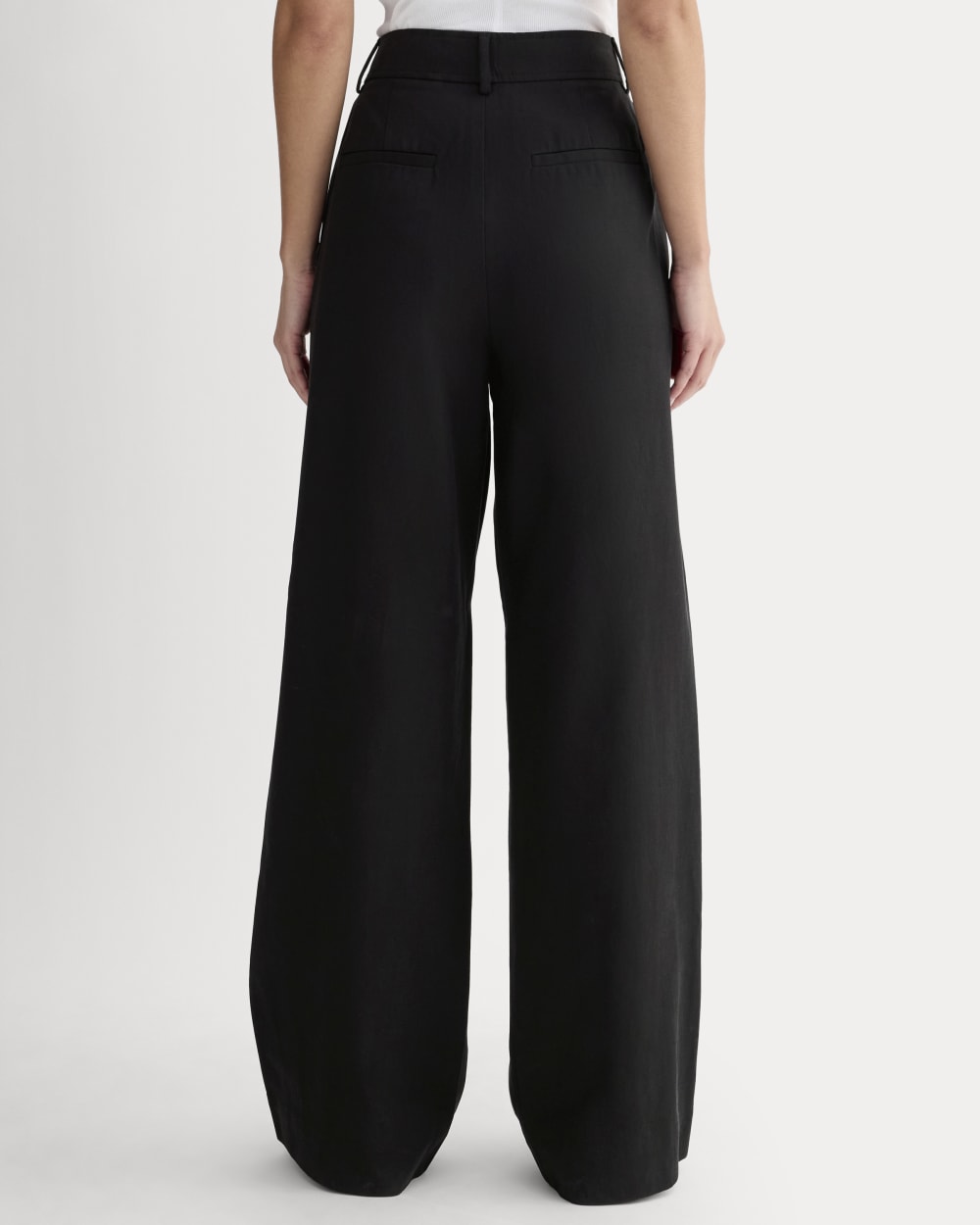 The Draper Pleated Pant in Buttersmooth | Black | 32" Inseam