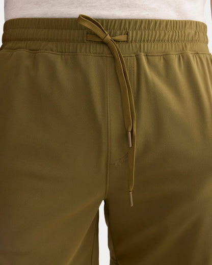 The Off-Duty Tech Short | Olive