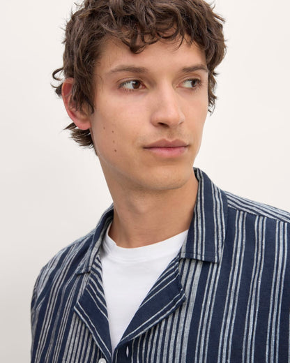 The Resort Shirt in Linen | Navy / Bone