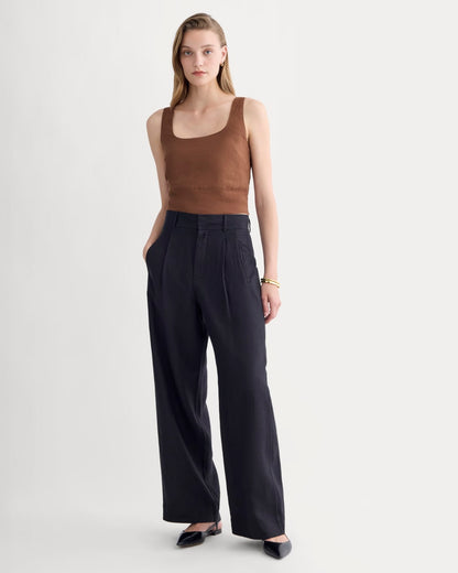 The Square Tank in Stretch Linen | Cedarwood
